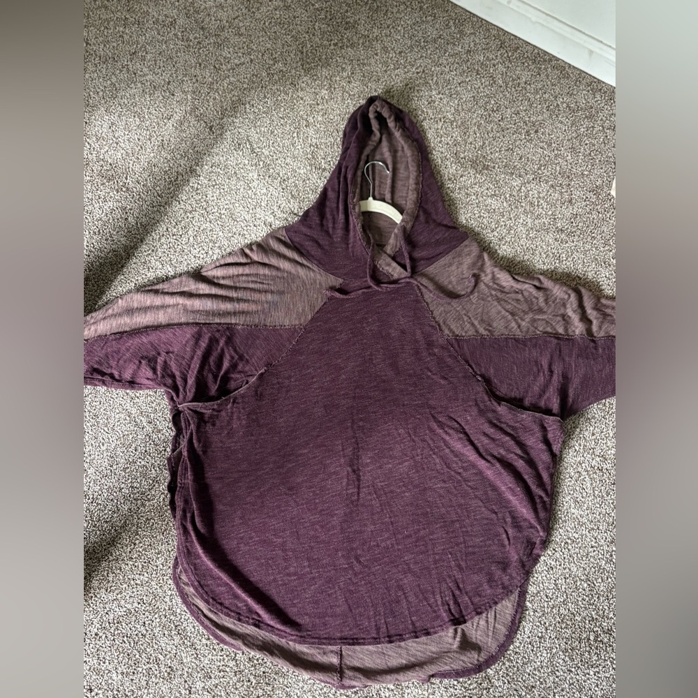 Free people hooded long sleeve lightweight shirt with pockets.
